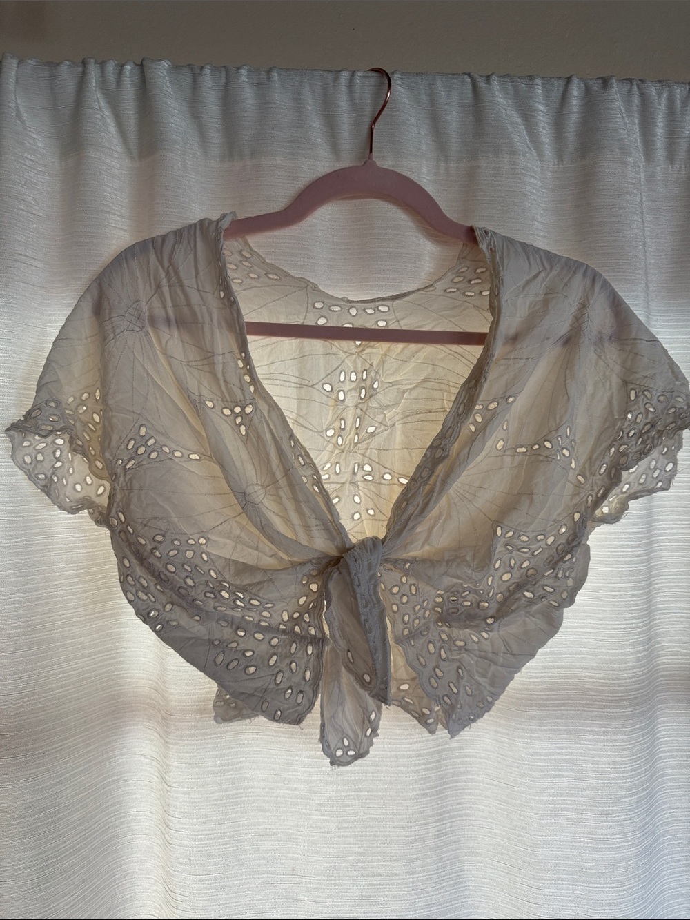 Vintage White Vtg Eyelet cutwork Tie-Front Women's Top Zimmermann boho - Picture 2 of 5